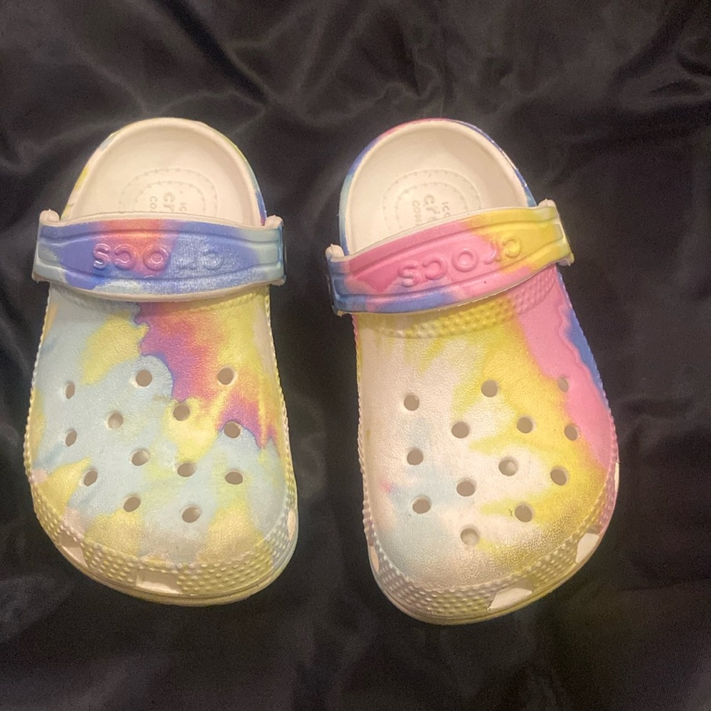 Toddler crocs.